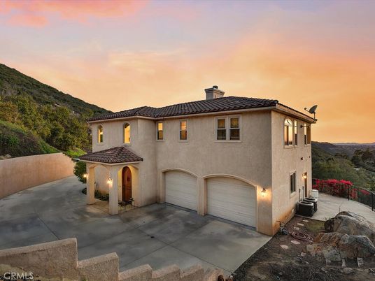 Attached, Exterior, Facade, Mediterranean