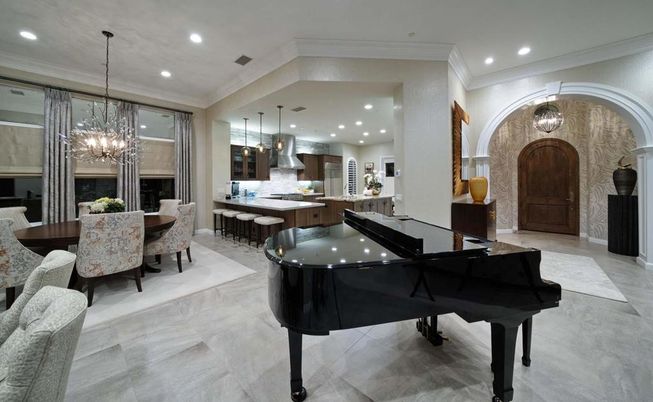 Chandelier, Dining room, Interior, Kitchen, Pendant Lights, Piano, Recessed Lighting