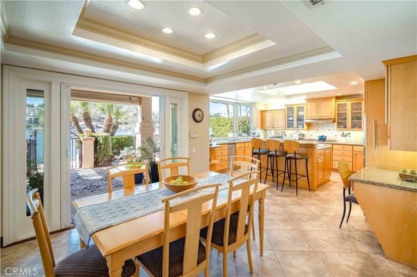 Dining room, Interior, Kitchen, Recessed Lighting