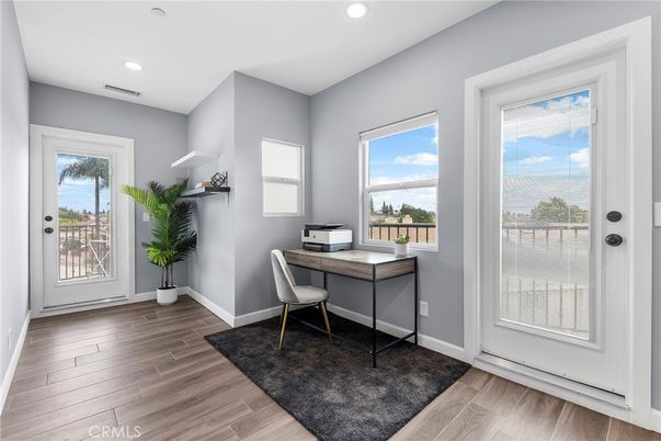 Home Office, Interior, Recessed Lighting, Wood Texture Flooring