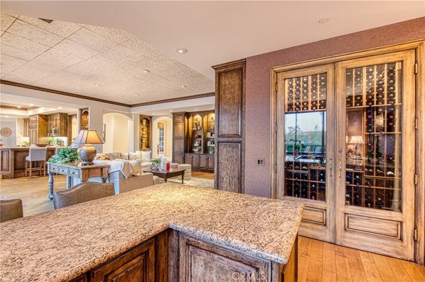 Interior, Living room, Recessed Lighting, Wine Storage, Wood Texture Flooring