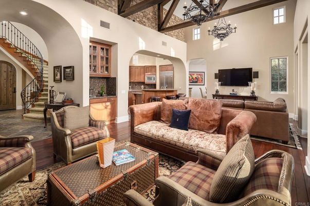 Chandelier, Interior, Kitchen, Living room, Recessed Lighting, Wooden Beams, Wood Texture Flooring