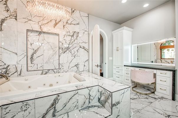Bathroom, Interior, Marble, Marble Walls, Recessed Lighting