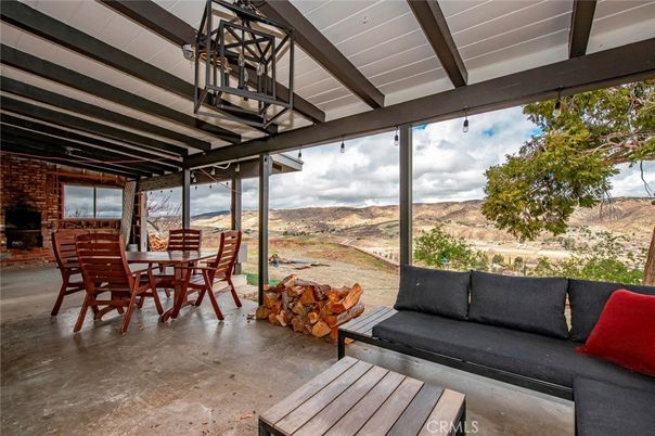 Dining room, Exterior