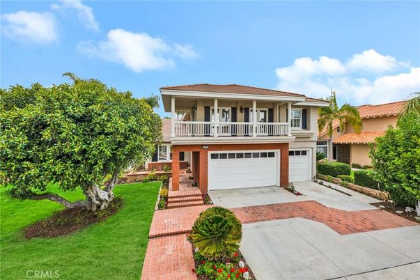 Attached, Backyard, Exterior, Facade, Mediterranean