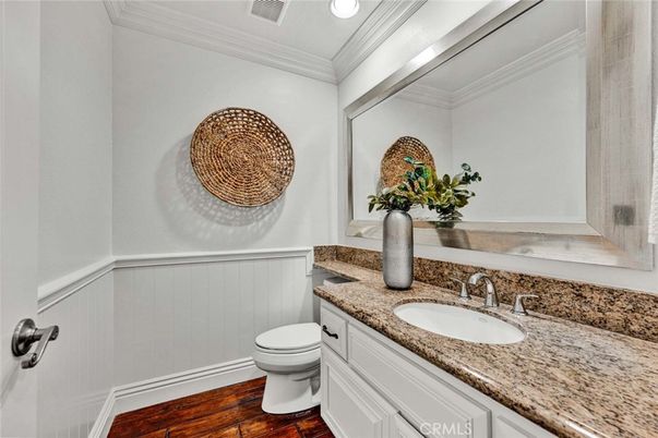 Bathroom, Interior, Recessed Lighting, Wood Texture Flooring
