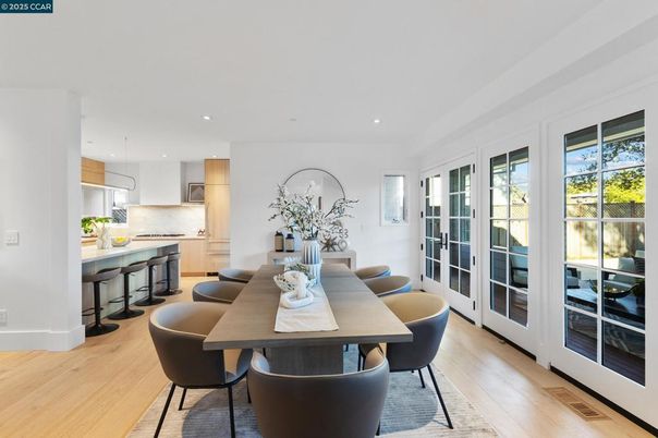 Dining room, Interior, Kitchen, Pendant Lights, Recessed Lighting, Wood Texture Flooring