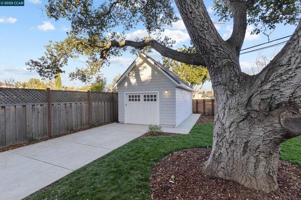 Backyard, Detached Garage, Exterior