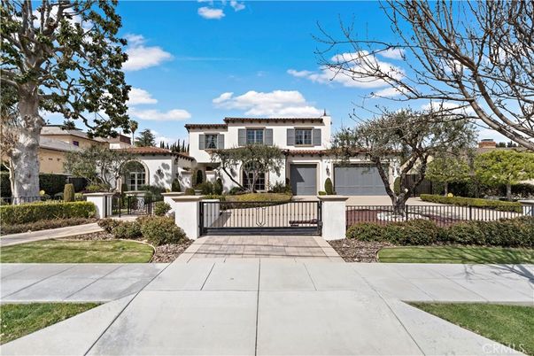 Backyard, Exterior, Facade, Mediterranean