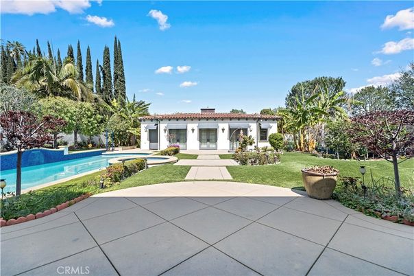 Backyard, Exterior, Pool