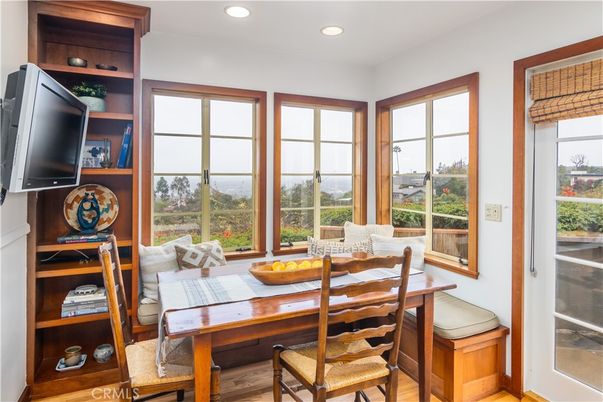 Dining room, Interior, Recessed Lighting, Wood Texture Flooring