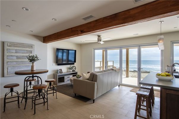 Interior, Living room, Pendant Lights, Recessed Lighting, Water, Wooden Beams