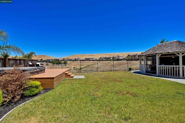 Backyard, Exterior, Hot Tub