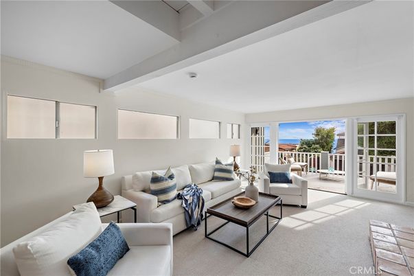 Interior, Living room, Water