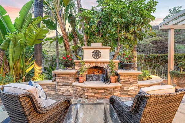 Exterior, Fireplace