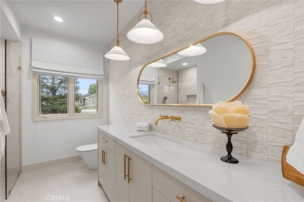 Bathroom, Interior, Pendant Lights, Recessed Lighting