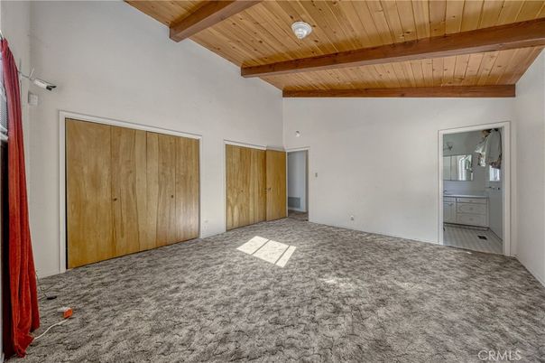Empty room, Interior, Wooden Beams, Wooden Ceilings