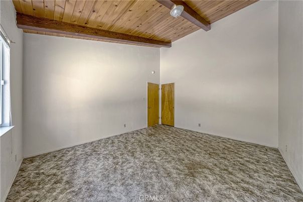 Empty room, Interior, Wooden Beams, Wooden Ceilings