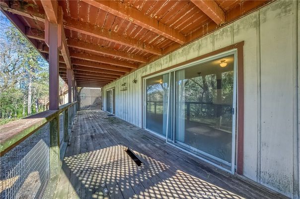 Exterior, Wooden Beams