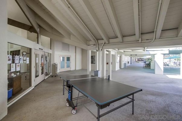 Game Room, Interior