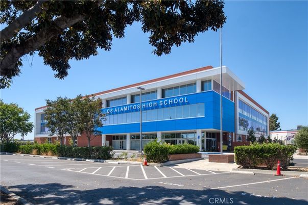 Exterior, Facade, None