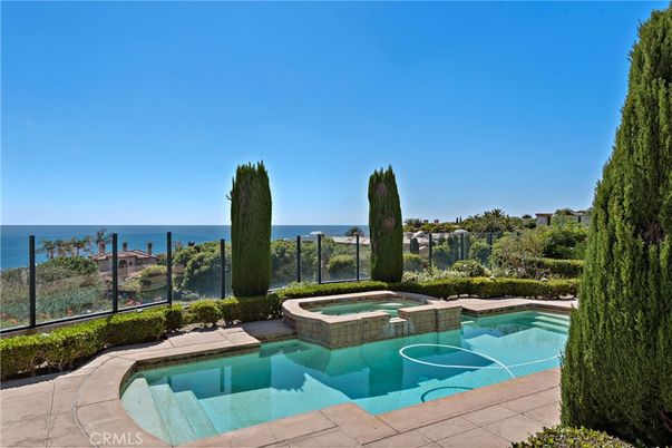 Exterior, Pool, Water