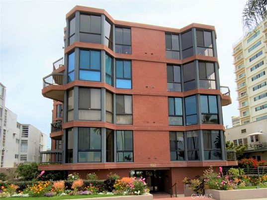 Exterior, Facade, Condo Building