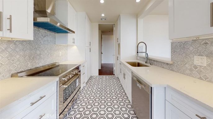Interior, Kitchen, Recessed Lighting