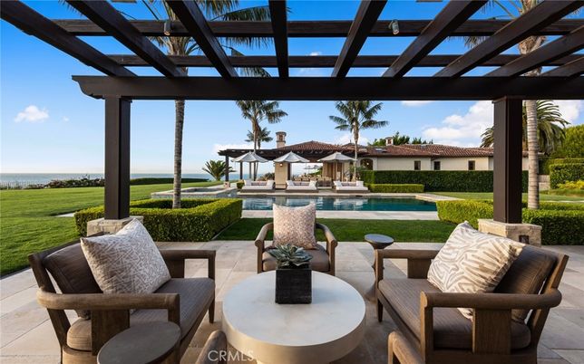 Exterior, Pool, Water