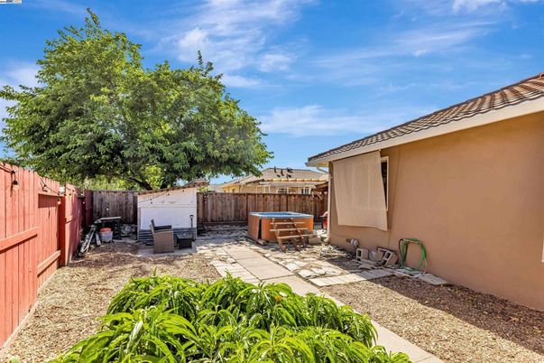 Backyard, Exterior, Hot Tub