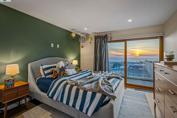 Bedroom, Interior, Recessed Lighting, Water