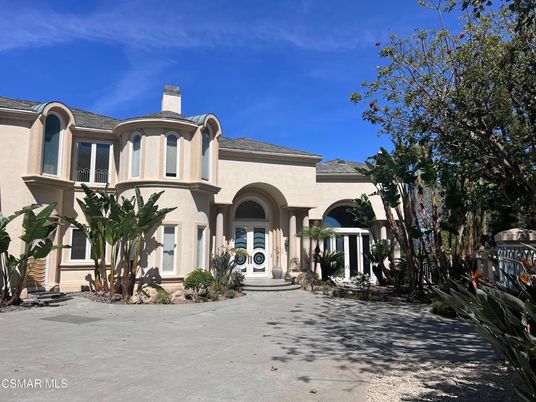 Exterior, Facade, Mediterranean