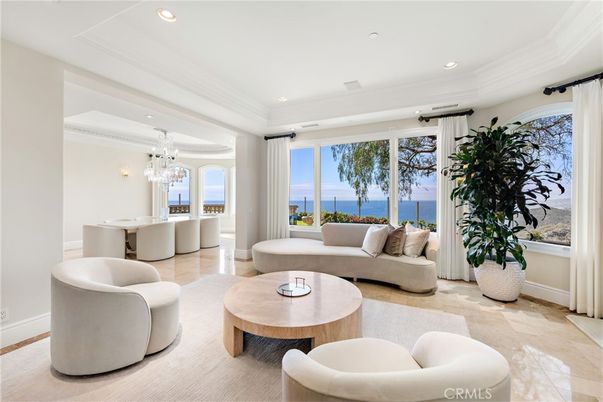 Chandelier, Dining room, Interior, Living room, Recessed Lighting, Water