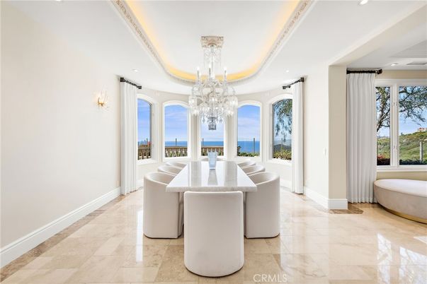 Chandelier, Dining room, Interior, Recessed Lighting, Water