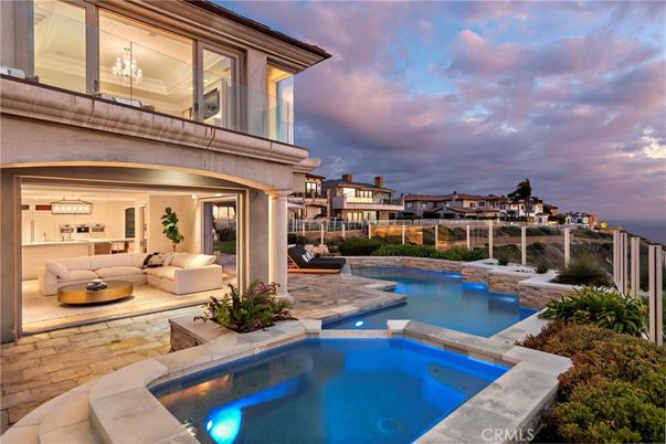 Exterior, Pool, Water