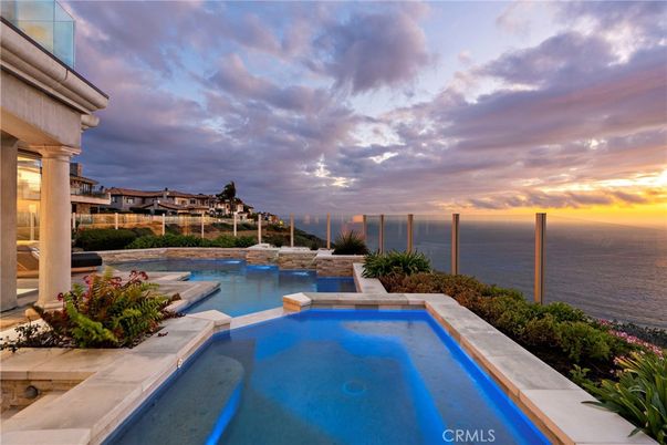 Exterior, Pool, Water
