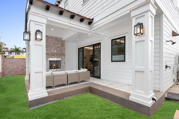 Exterior, Fireplace