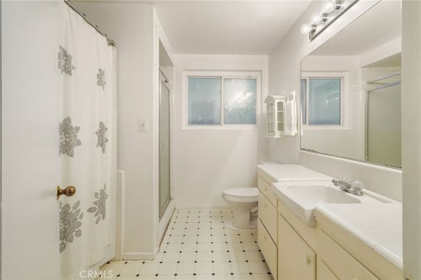 Bathroom, Interior, Tile Countertops