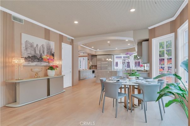 Dining room, Interior, Kitchen, Pendant Lights, Recessed Lighting, Wood Texture Flooring