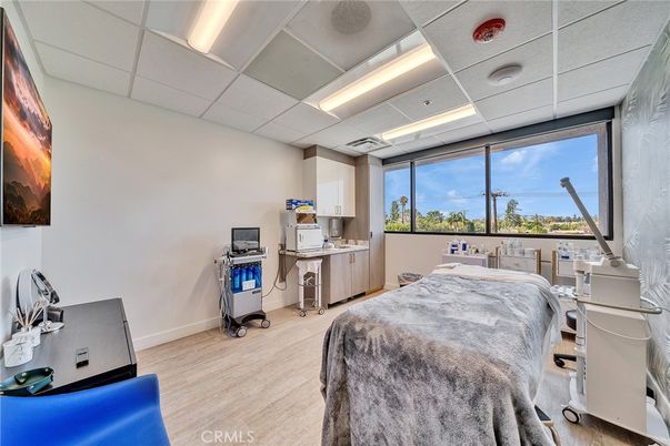 Bedroom, Home Office, Interior, Recessed Lighting, Wood Texture Flooring
