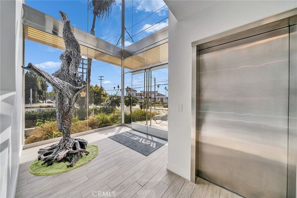Exterior, Wood Texture Flooring