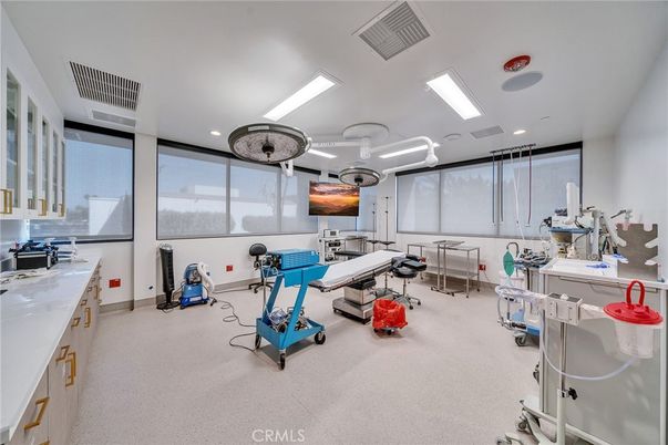 Fitness Equipment, Interior, Recessed Lighting