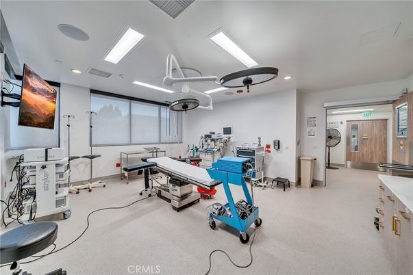 Fitness Equipment, Interior, Recessed Lighting