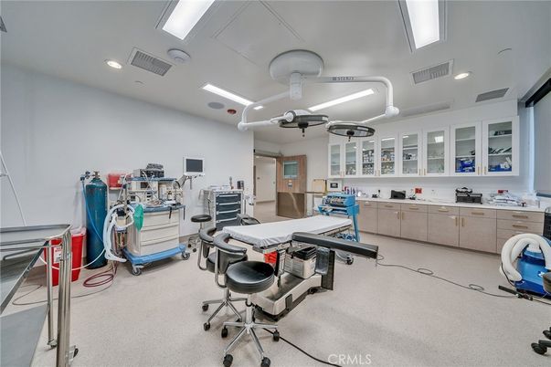 Fitness Equipment, Interior, Recessed Lighting