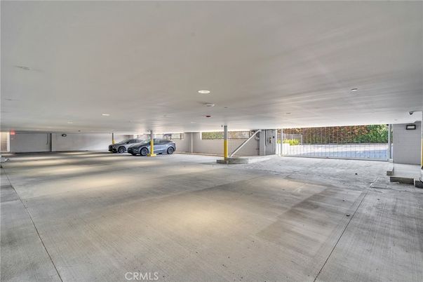 Fitness Equipment, Interior, Recessed Lighting