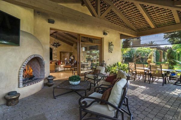 Exterior, Fireplace
