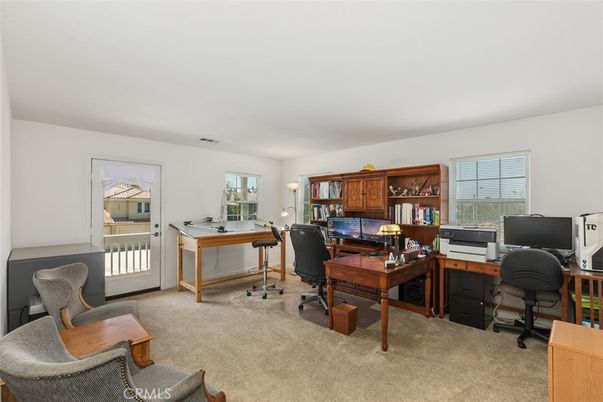 Home Office, Interior