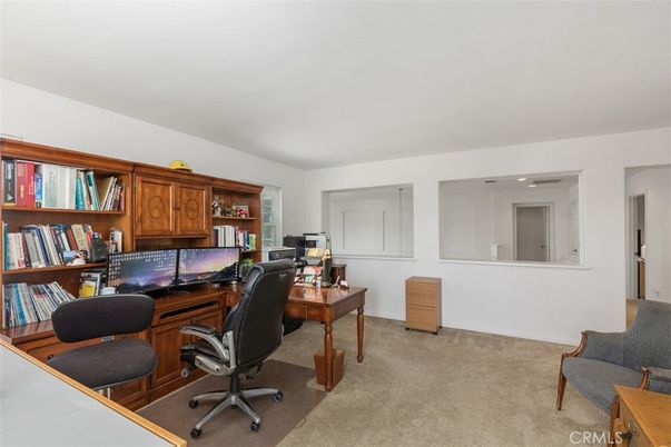 Home Office, Interior