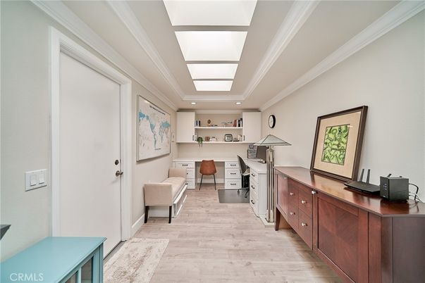 Home Office, Interior, Recessed Lighting, Wood Texture Flooring