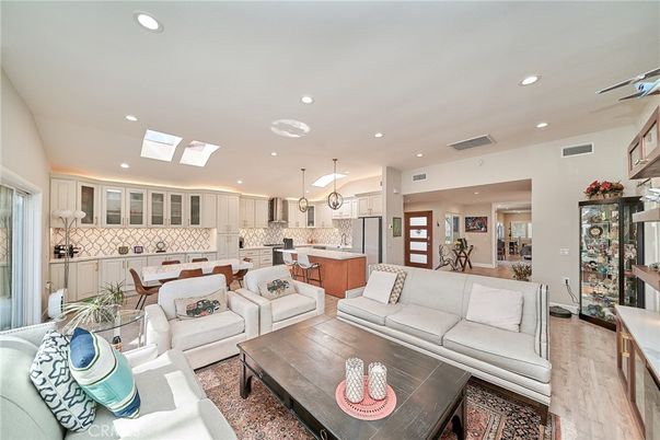 Dining room, Interior, Kitchen, Living room, Pendant Lights, Recessed Lighting, Wood Texture Flooring